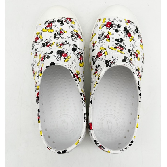 Disney x Native Shoes for Kids (unisex). Size 1 - Picture 4 of 6